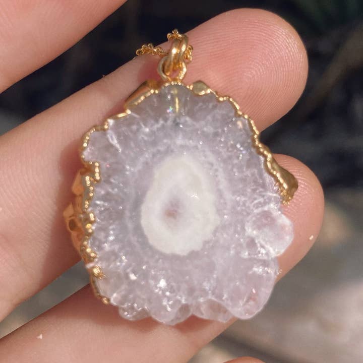 Ciondolo in quarzo solare bagnato in oro per la vendita all'ingrosso da parte di Bonisita