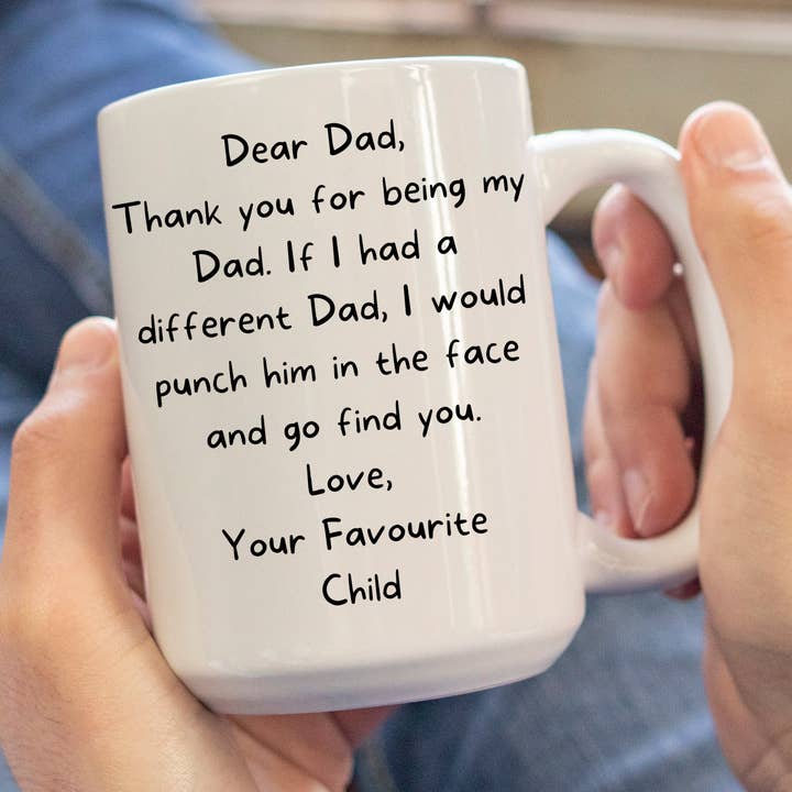 Tazza Dear Dad Thank You For Being My Dad per la vendita all'ingrosso da parte di Sunshine & Lemons Co.