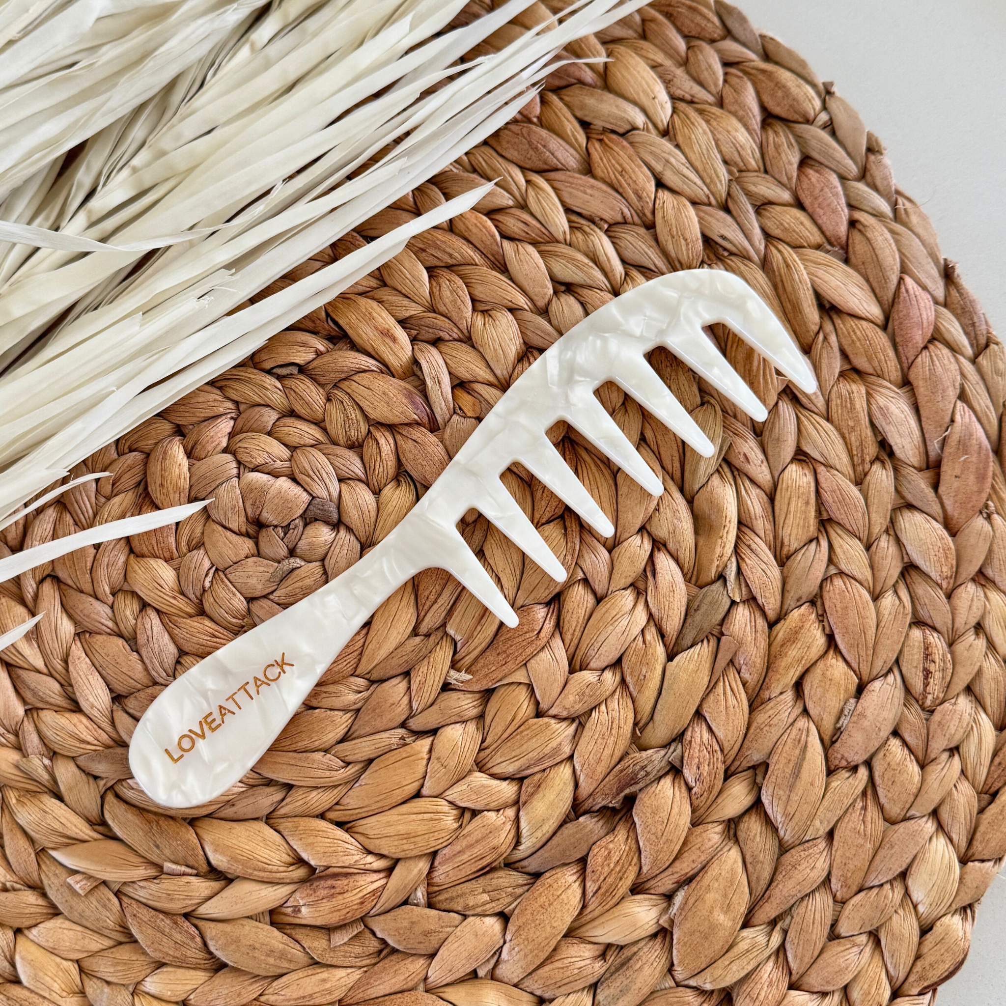 Love Attack - Wholesale Hair Brush/Comb - Cellulose Acetate Ultra Wide Tooth Hair Combs2