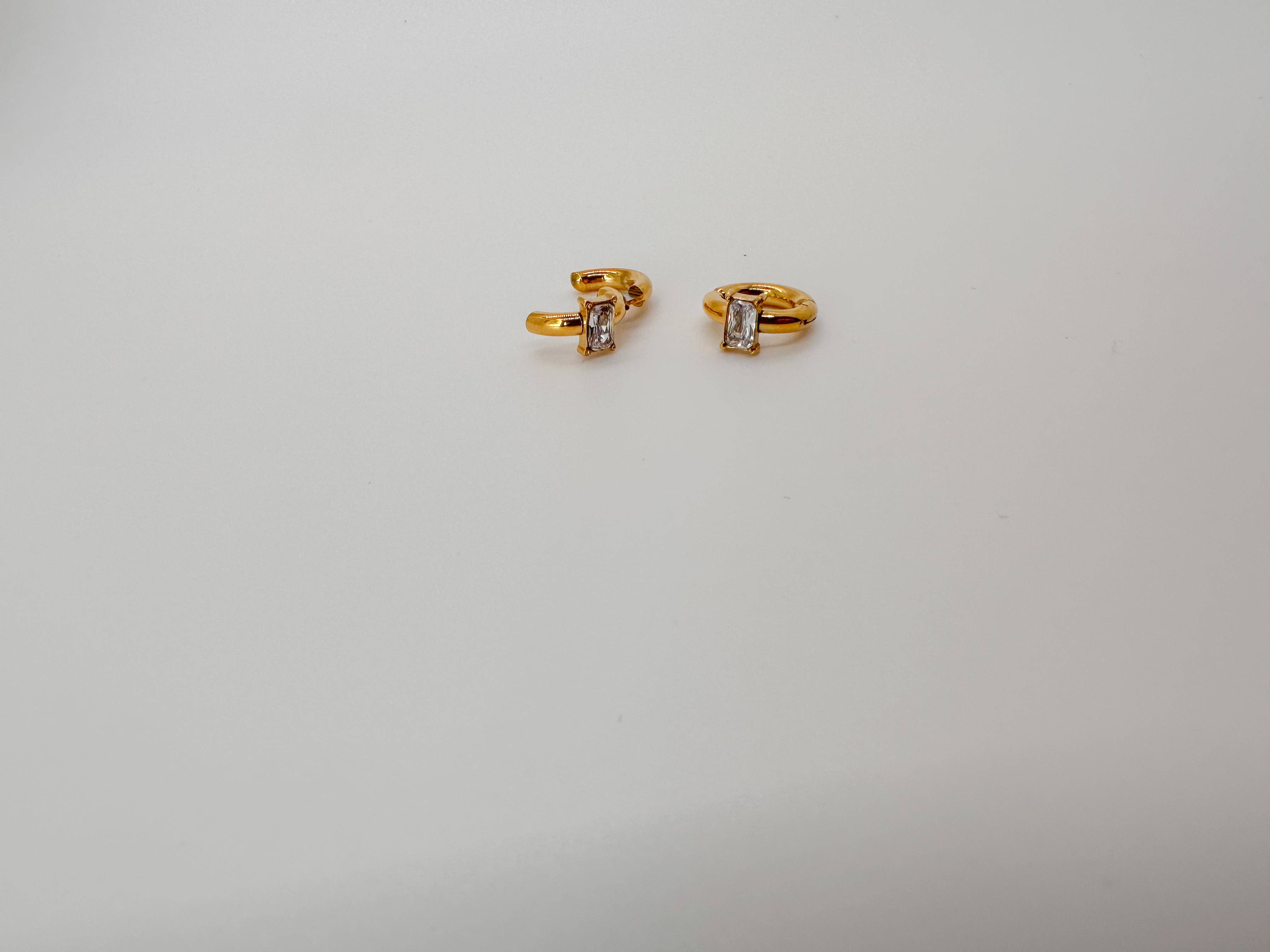 DRIP JEWELRY - Wholesale Cuff/Wrap Earrings - Gold Baguette CUFF earring2