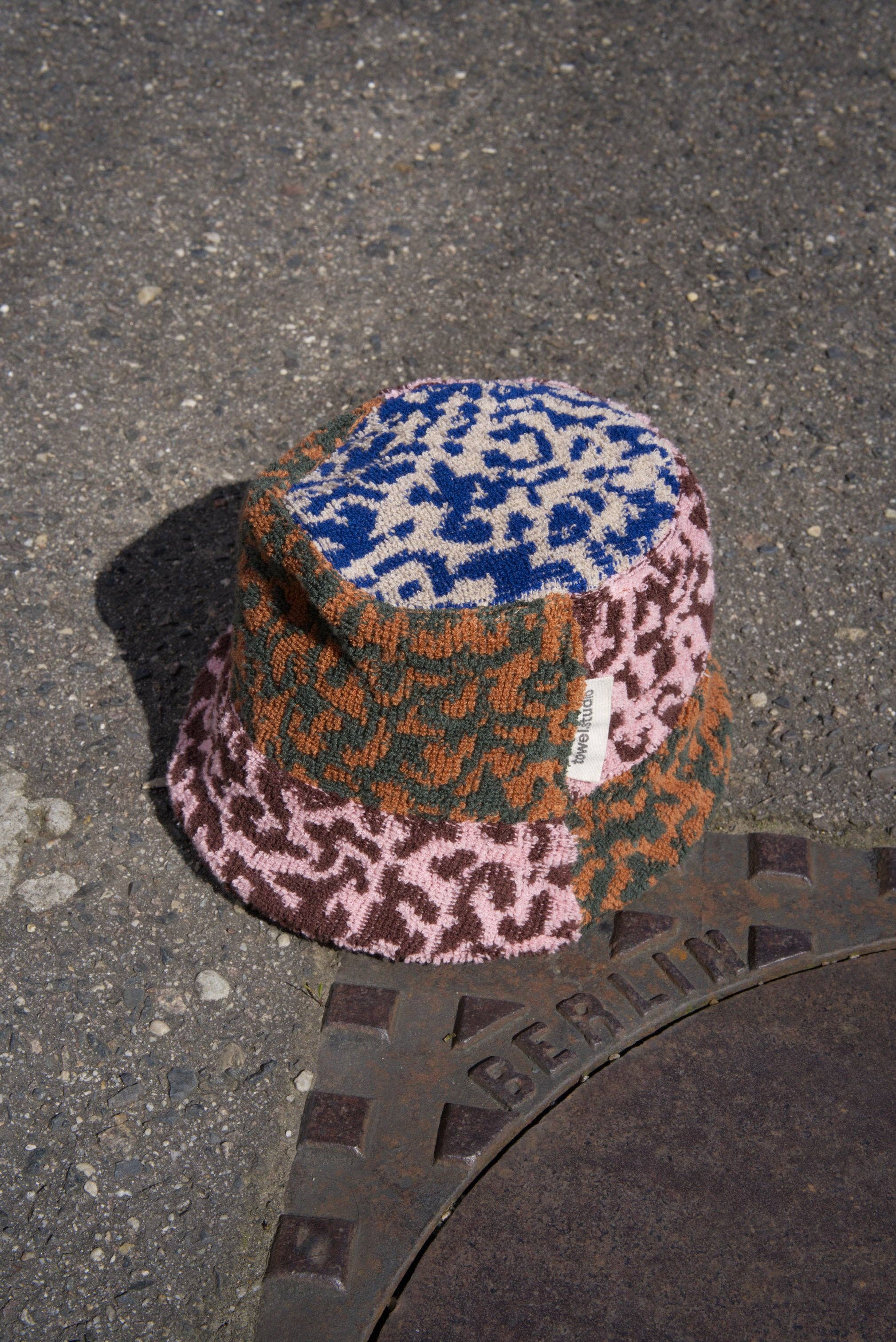 towel.studio - Wholesale Bucket Hat - Women's - Noisy Camo Bucket Hat | Multicolor0