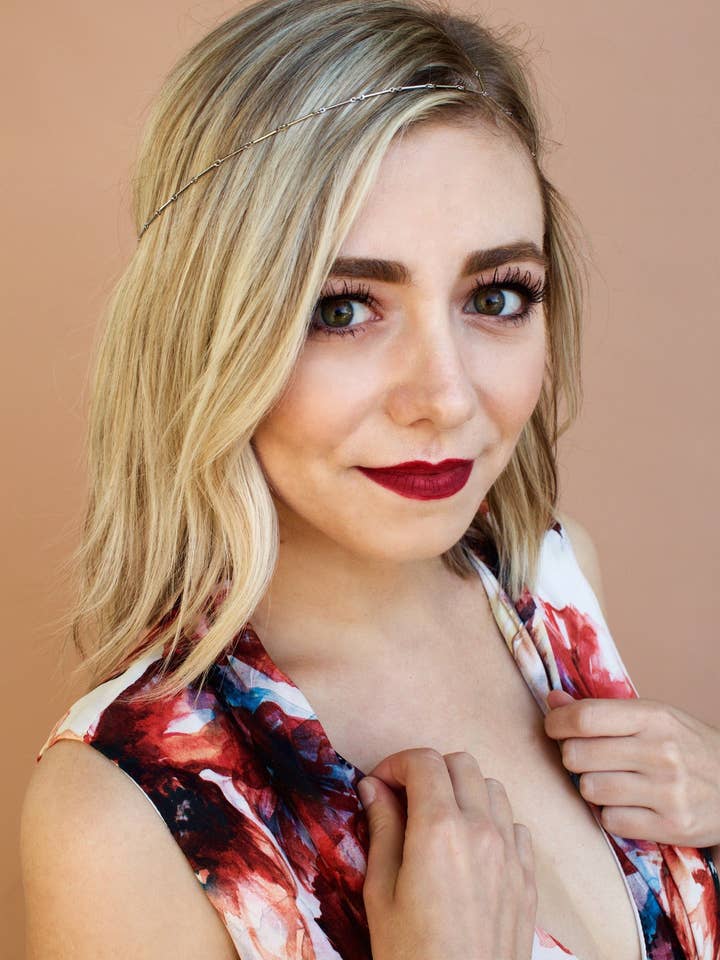 Tessa Delicate Links Drape Halo | More Colors Available for wholesale by Knotty Accessories