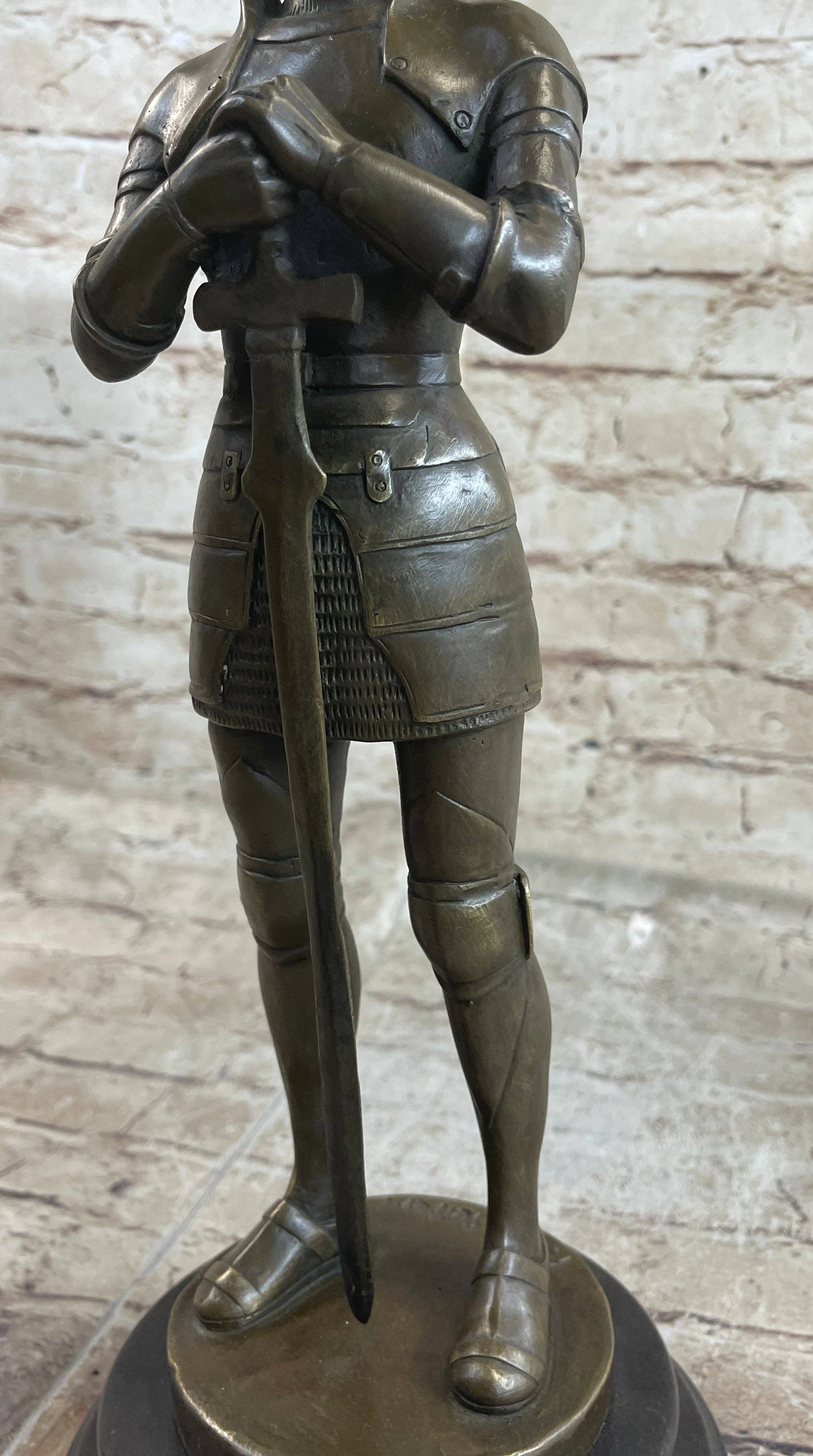 Bronzhaus - Wholesale Sculpture - Medieval European Knight Heavy Armor Bronze Statue Sculpture Figure 14" x 5"8