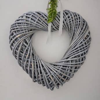 Willow40cm Heart Chaplet Heart for wholesale by Retreat Home Ltd