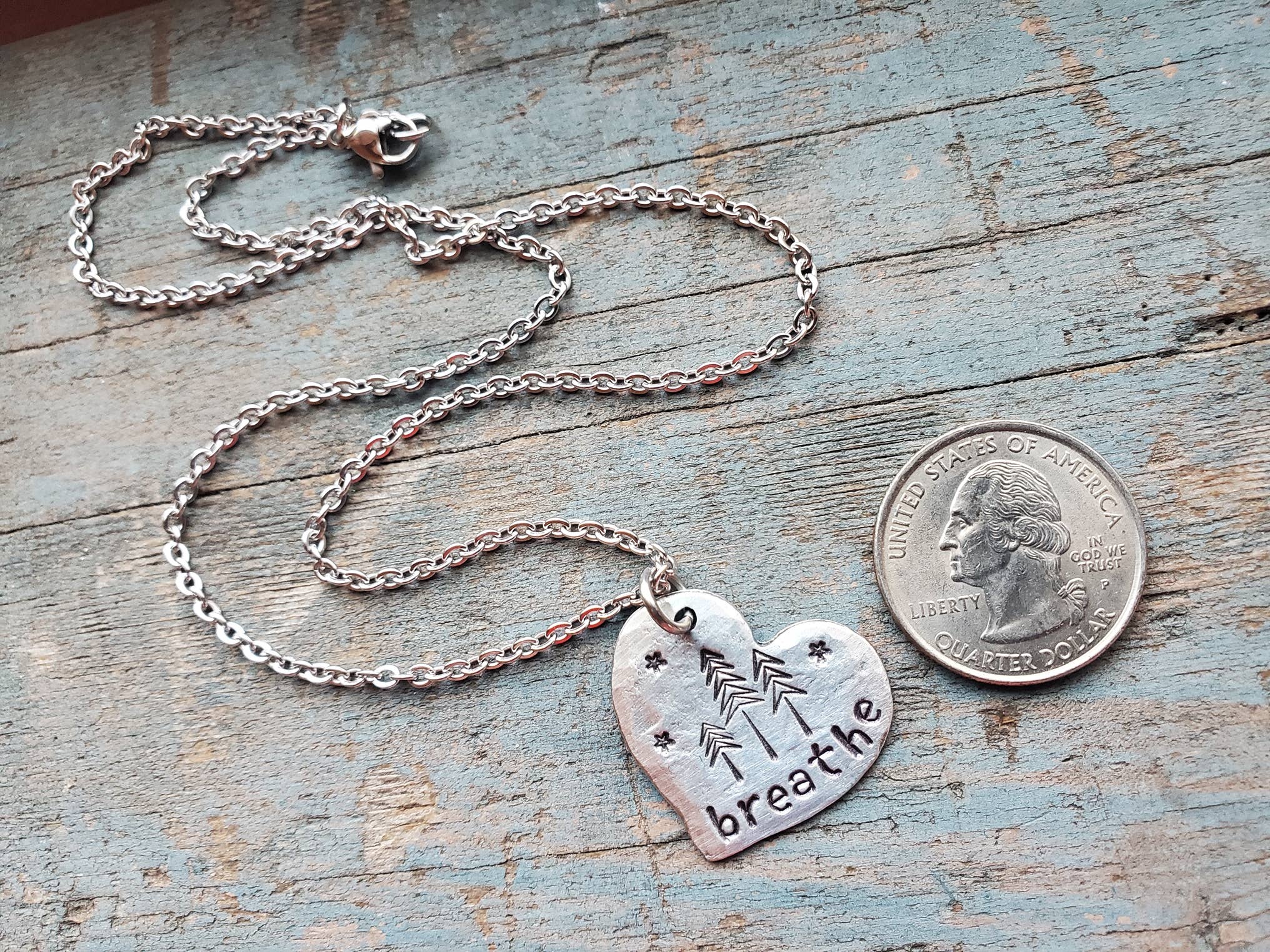 Kathryn's Collection - Vente Colliers à pendentif - Collier Cœur en Pin "respire", Fait Main7