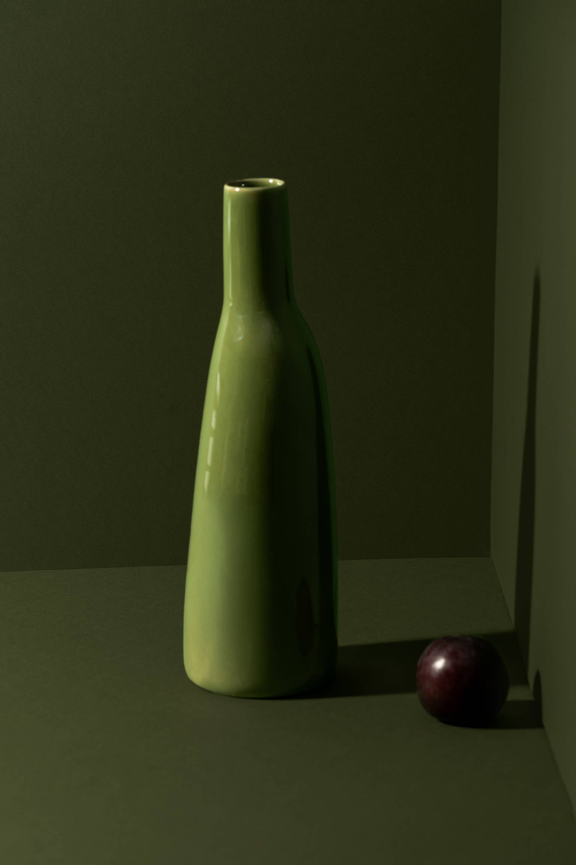 GHARYAN Stoneware & Olive Wood Tableware | Ships from USA - Wholesale Carafe - Handmade Stoneware Carafe & Vase For Flowers | Dadasi 34 oz5