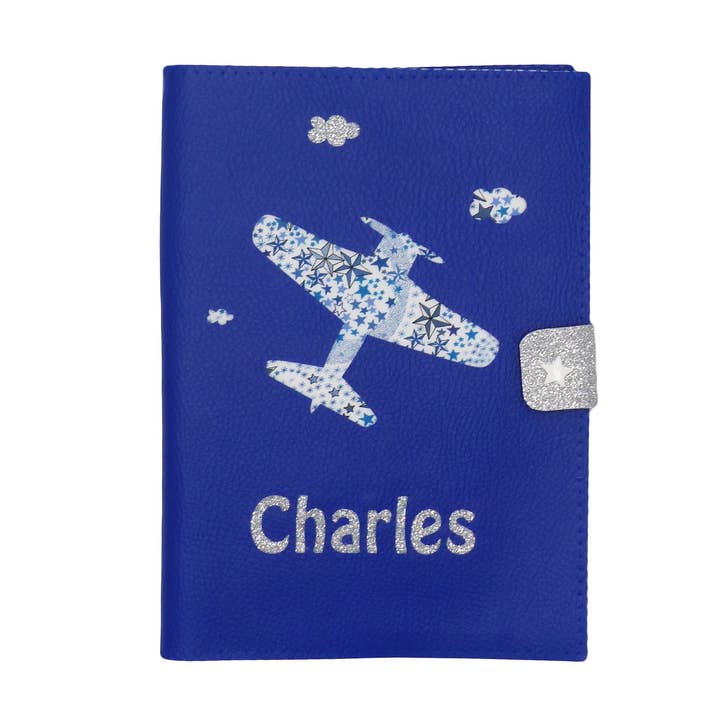 Protège carnet de santé personnalisé Avion en simili cuir bleu et liberty pour la vente par Crapaud Chou