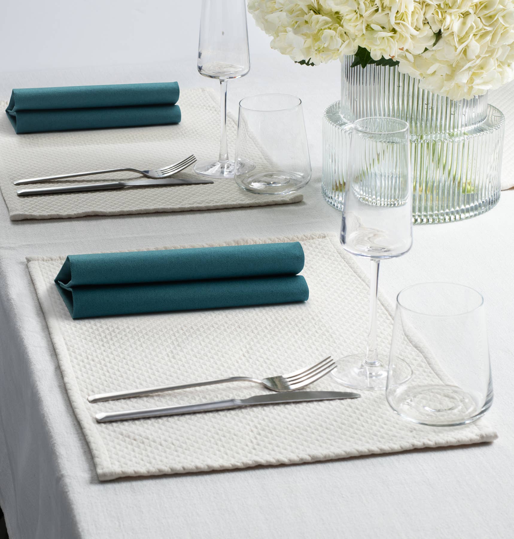 ESKAY Products - Wholesale Disposable Napkin - Premium Airlaid Linen-Like Dinner Napkins36