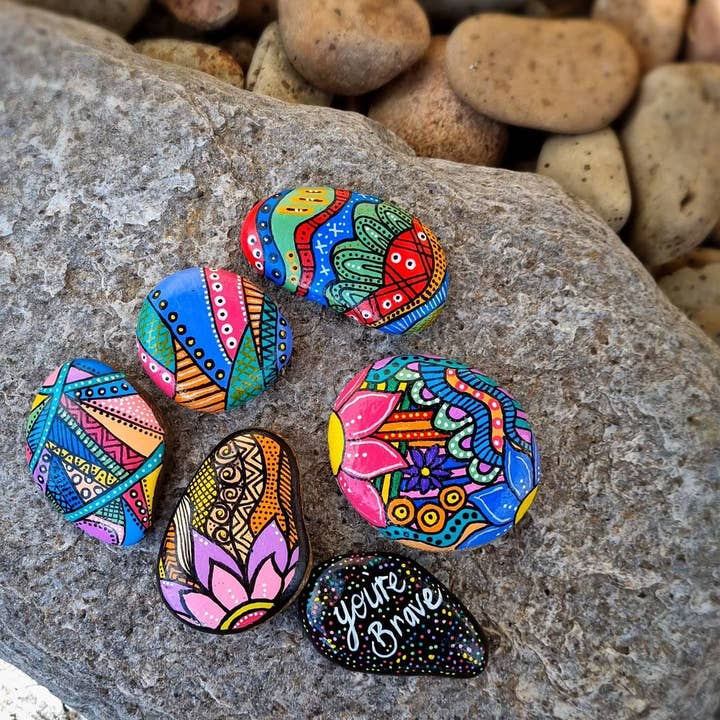 Life of Colour - Wholesale Marker - Classic Colours 3mm Medium Tip Acrylic Paint Pens -Set of 124