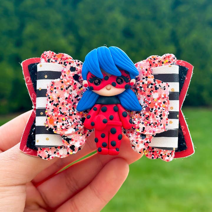 Mae - Clay bow #6 for wholesale by Luna + Liyah