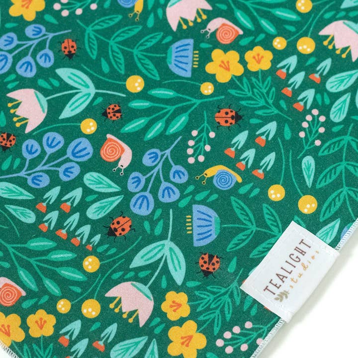 Garden Bugs Halstuch für den Großhandel von Tealight Studios