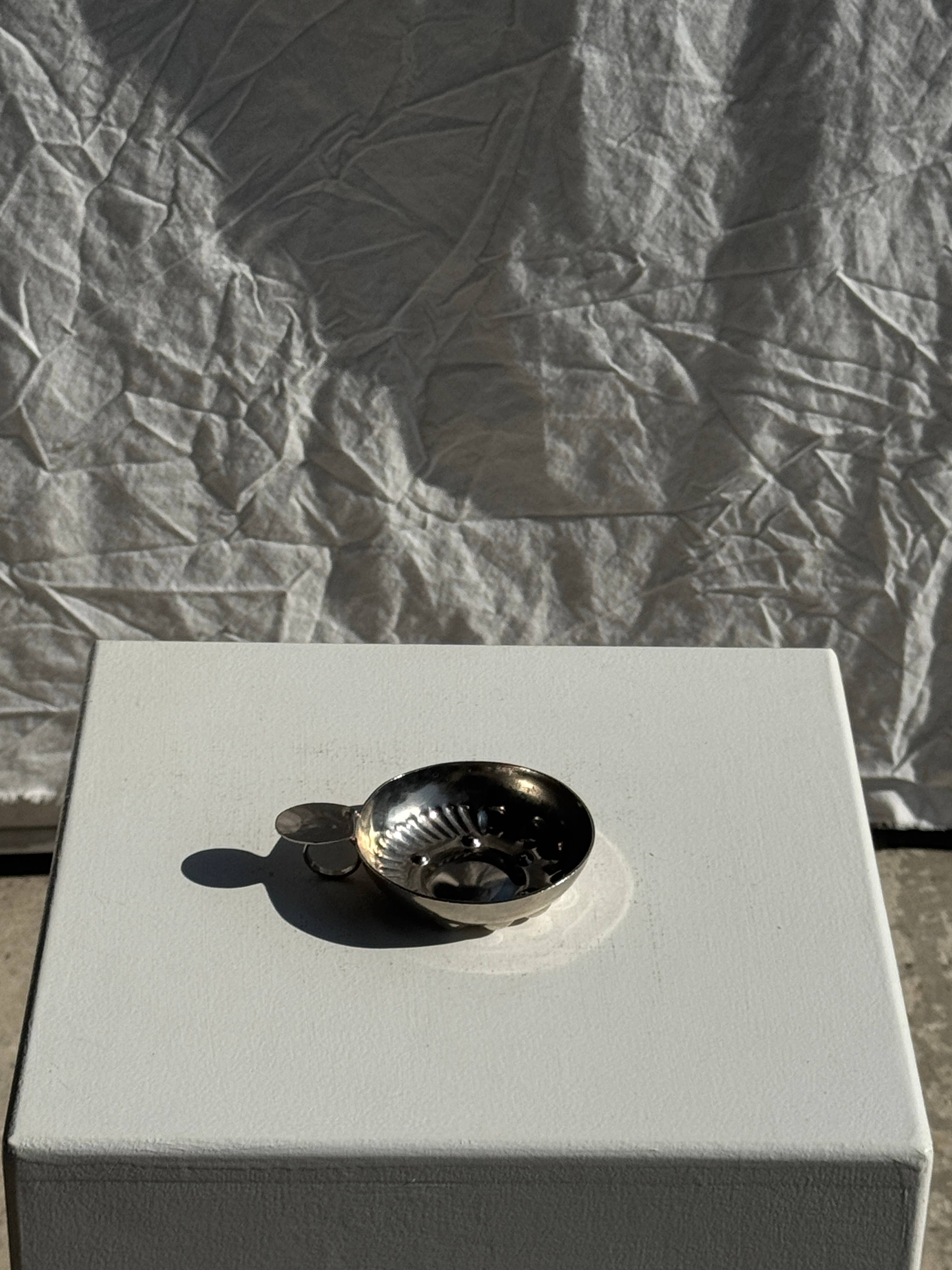 Office Objets - Wholesale Wine Tool Set - Metal wine-tasting cup with handle1