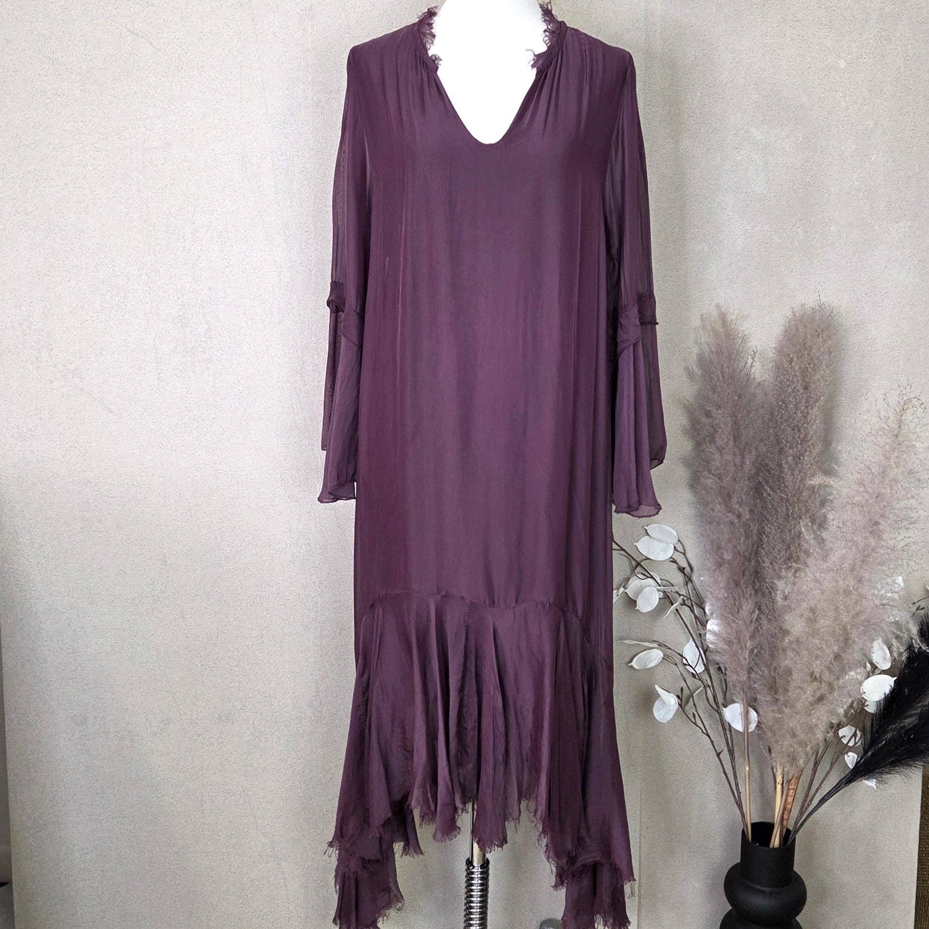 Tempest Designs – wholesale Dress – Women's – Silk blend boho dress with a hi-lo raw edge hem and fluted sleeve detail (M-L)3