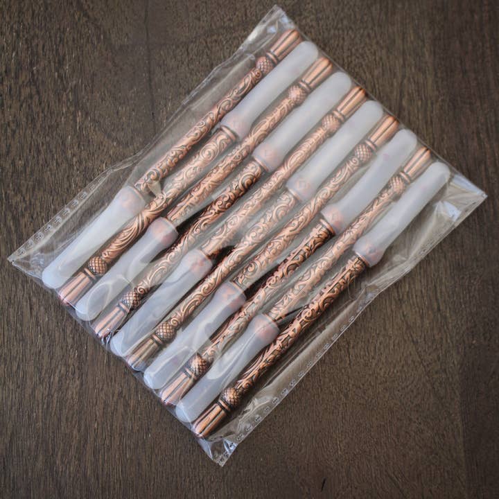 NNK Press - Wholesale Embroidery/Cross Stitch Supplies - Metal Engraved Seam Rippers (Set of 10)11