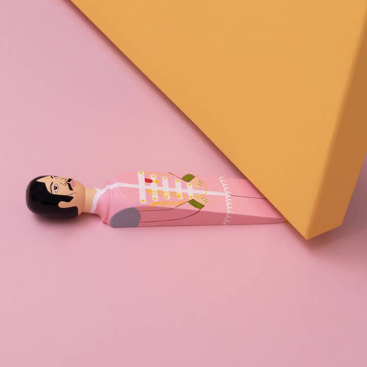 Wedgie - Fermaporta, Georgy per la vendita all'ingrosso da parte di The Poya Project Ltd / Wedgie