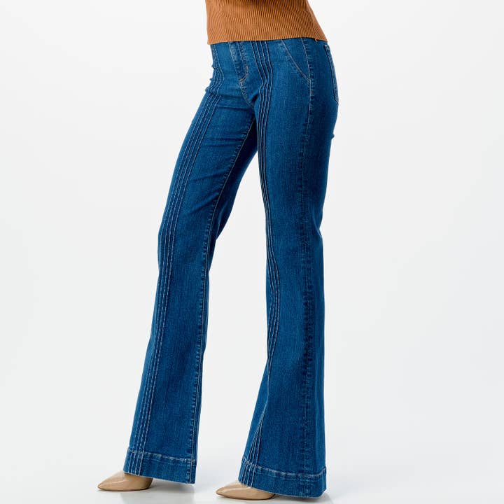 Someday - Vendita all'ingrosso Jeans - Donna - JEANS SVASATI ELASTICIZZATI A VITA ALTA CON PINTUCK, SI2206-SP1