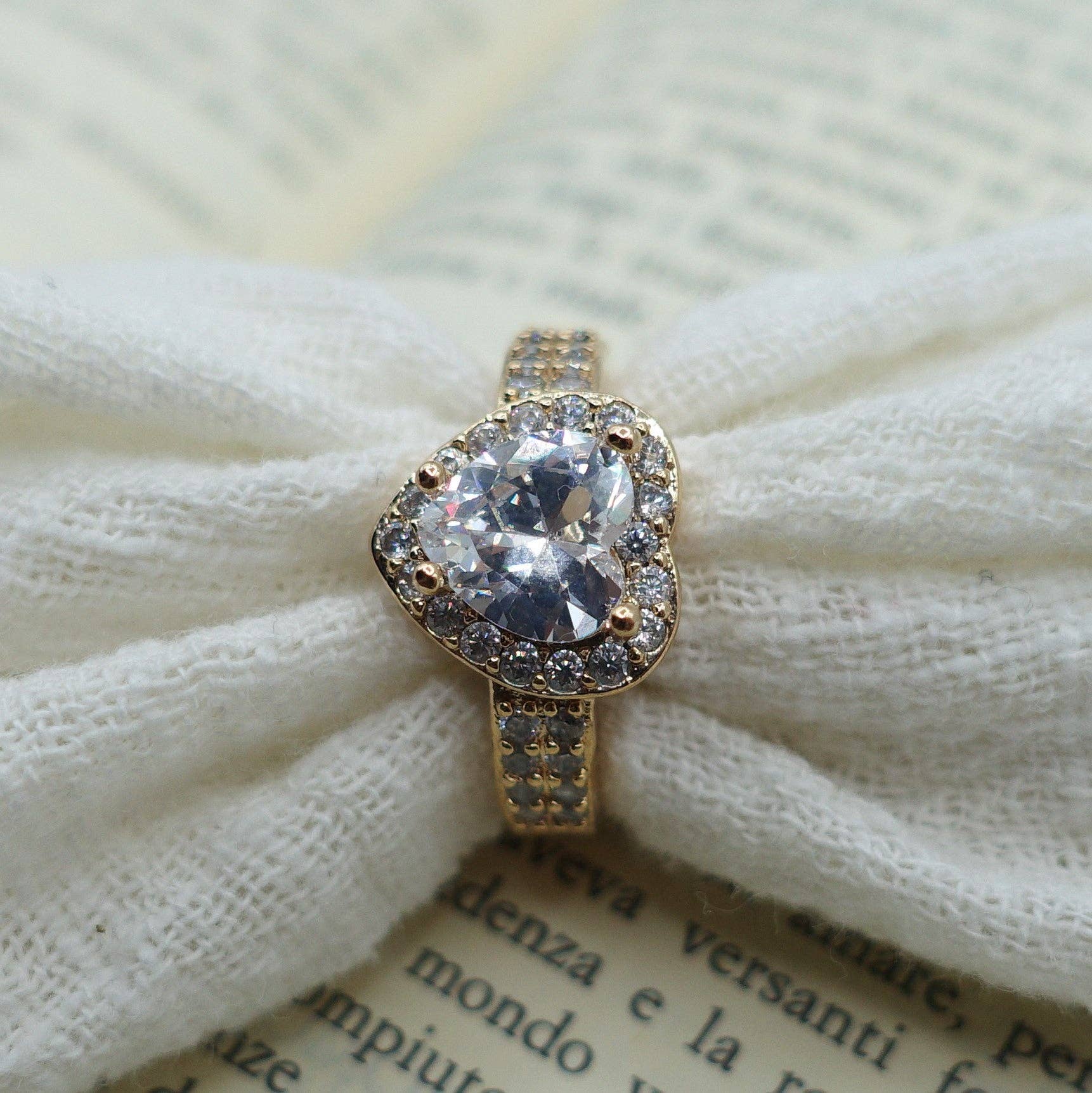 Daemon srls - Wholesale Multi-Stone Ring - ROSE ~ Cubic zirconia heart ring4