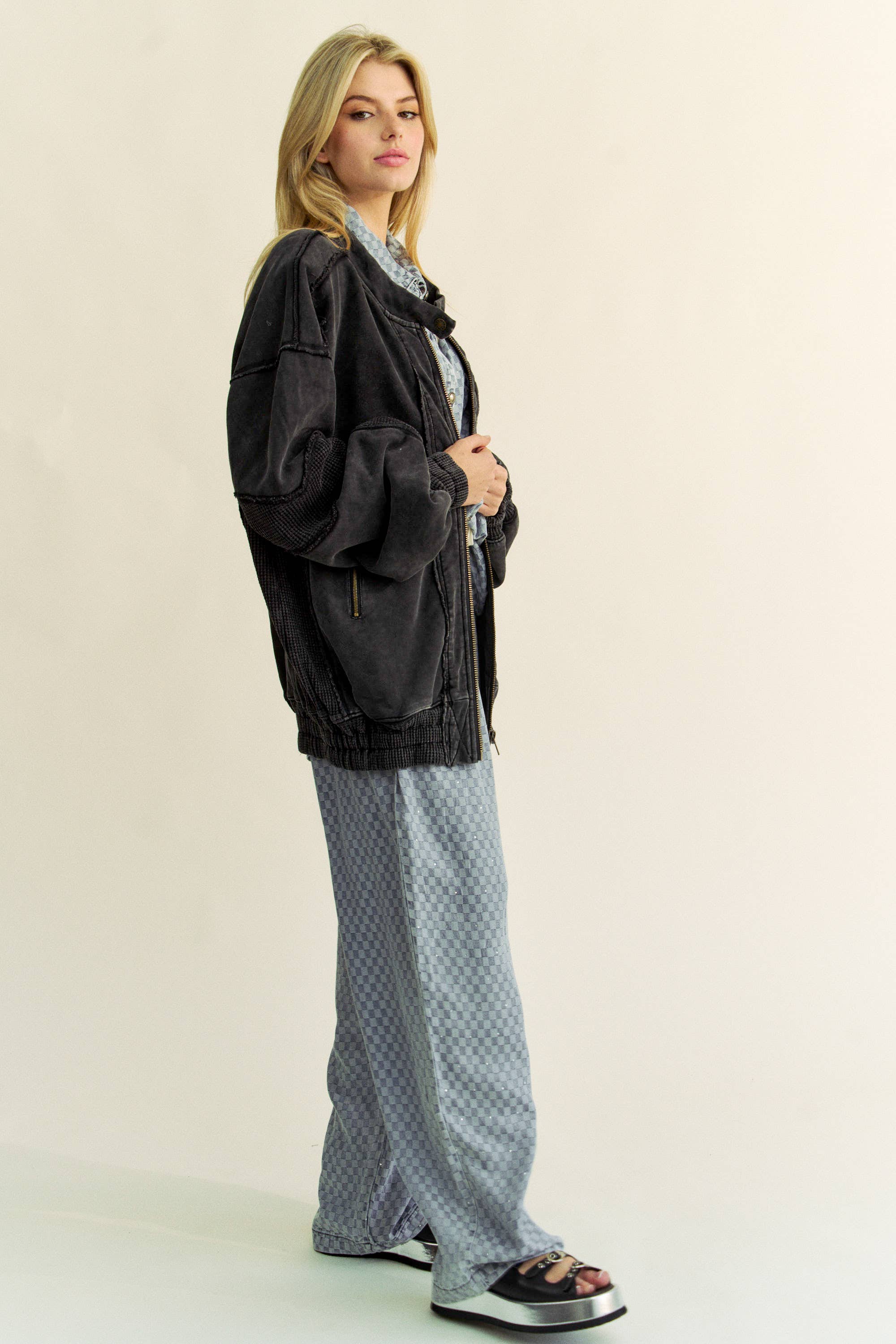 Davi & Dani - Wholesale Jas - Dames - FLEECEJACK MET WAFELRAND EN RITSSLUITING AAN DE VOORKANT18