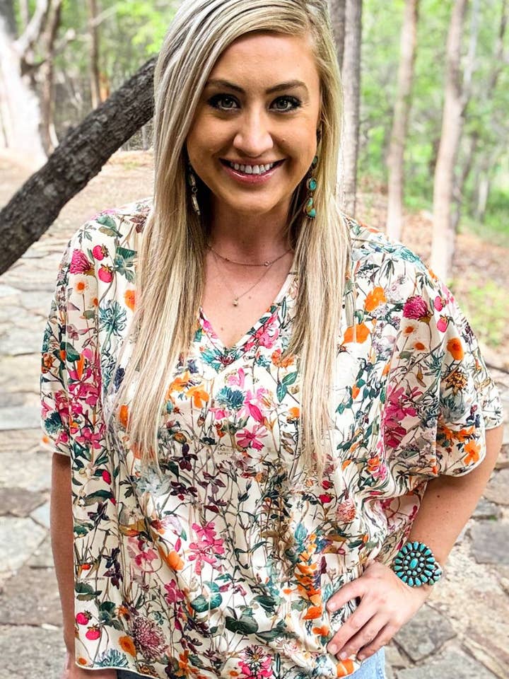 Sterling Kreek - Wholesale Blouse - Women's - Field Of Flowers Top3