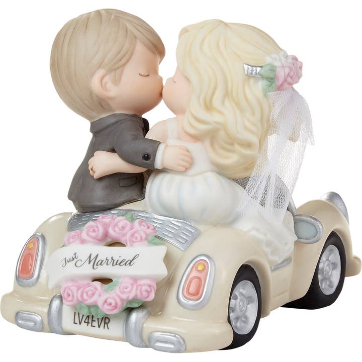 Precious Moments - Wholesale Decorative Figurine - Precious Moments Couple In Just Married Car Figurine