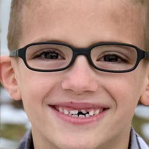 Taille 47 Cadre Harper *10 Couleurs Disponibles* pour la vente par Kids Bright Eyes