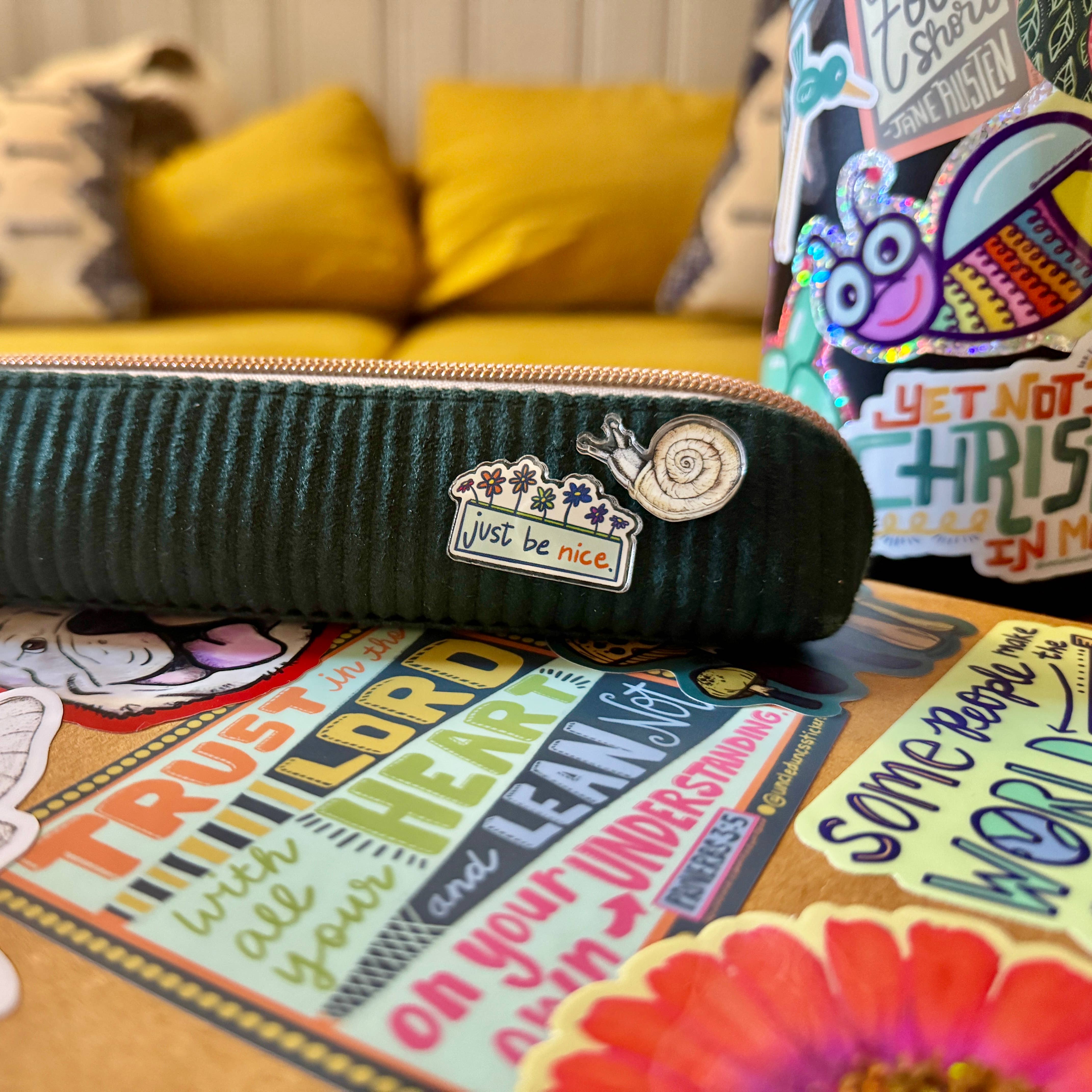 Uncle Dunc's Sticker Shoppe - Wholesale Lapel Pin/Button - Honey Bee Pin3