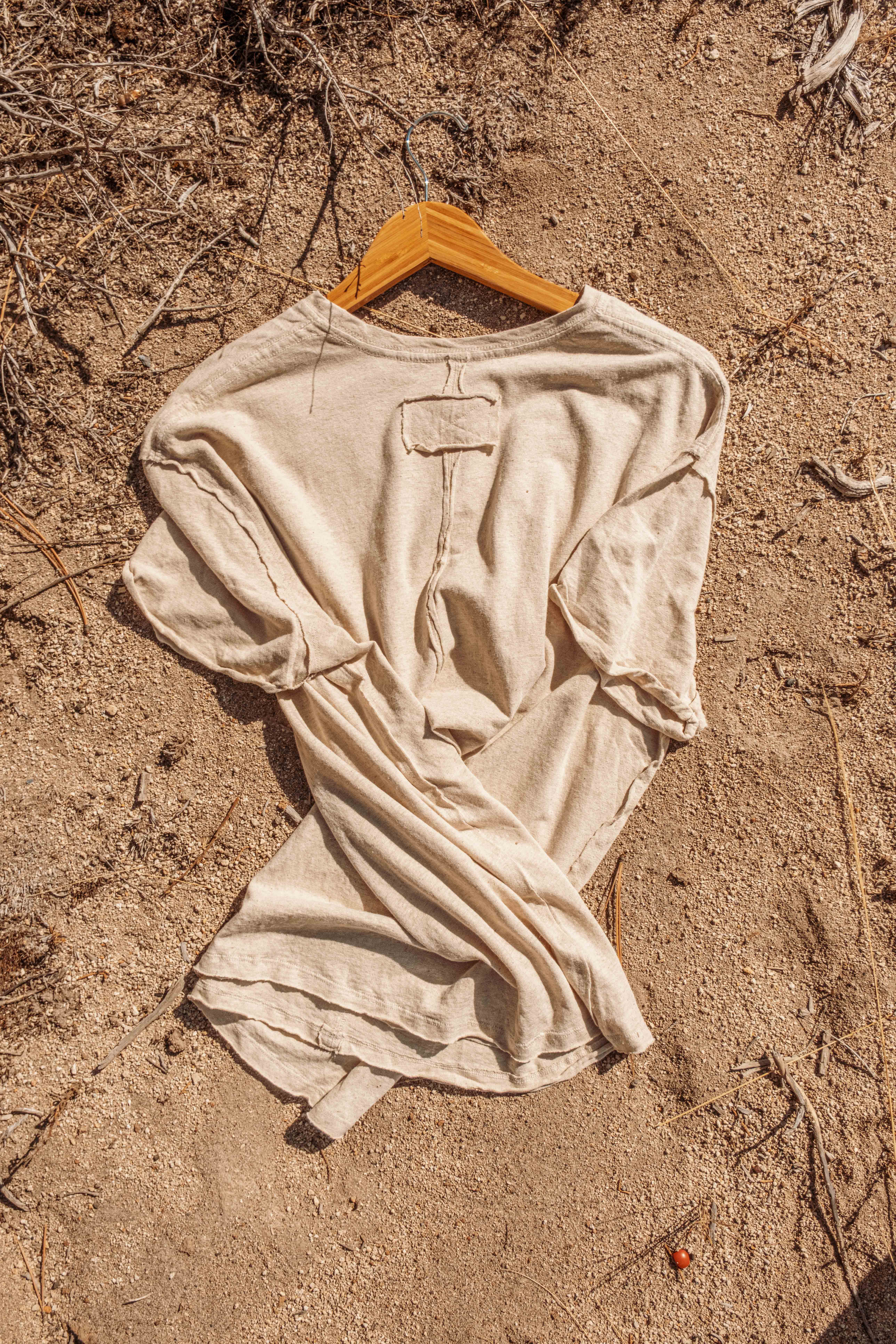 Ungebleichter Hanf Hanf-T-Shirt aus Bio-Baumwolle, unbedruckt, Öko-Unisex-T-Shirt oder unbedruckt für den Großhandel auf Faire6