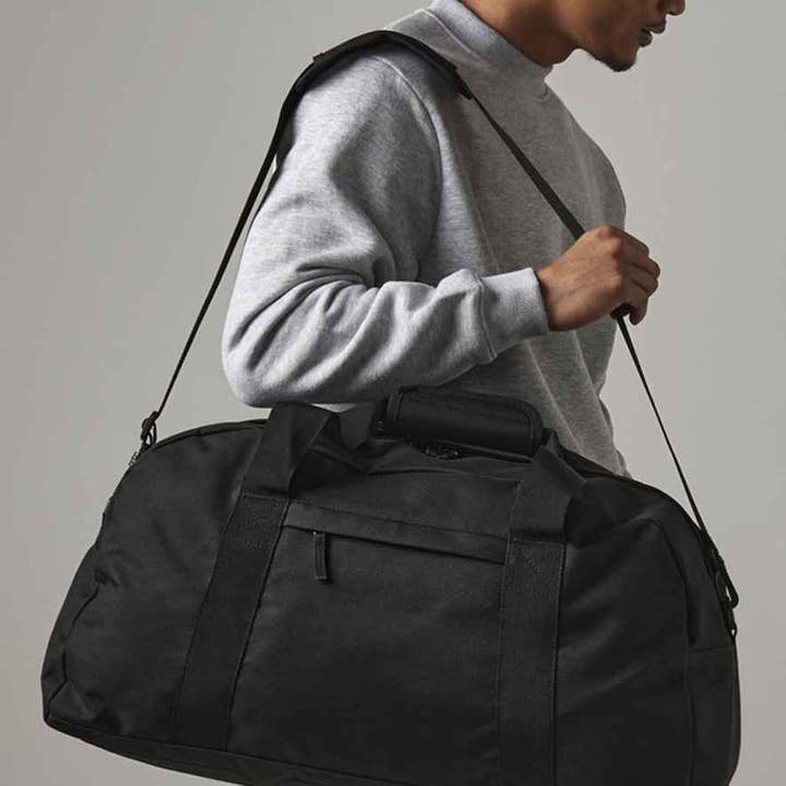 Pierre Francis - Wholesale Weekender Bag - Men's - BagBase - Classic Holdall2