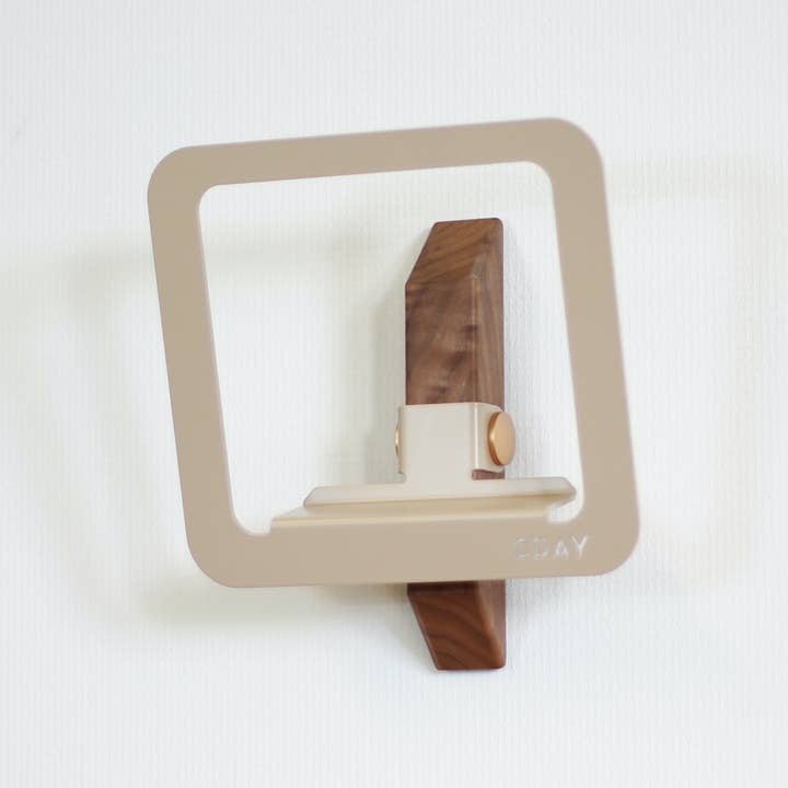 Cday ApS – wholesale Magazine rack – MAGAZINE HOLDER - WALNUT & METAL