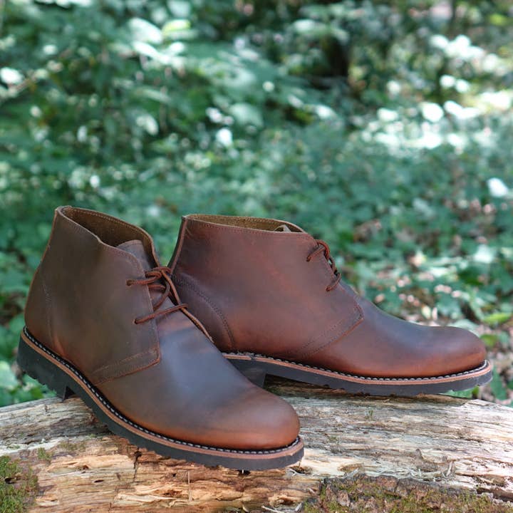 Elgon Leder Chukka Schnürstiefel für den Großhandel von By The Mountain - Portuguese Handmade Footwear
