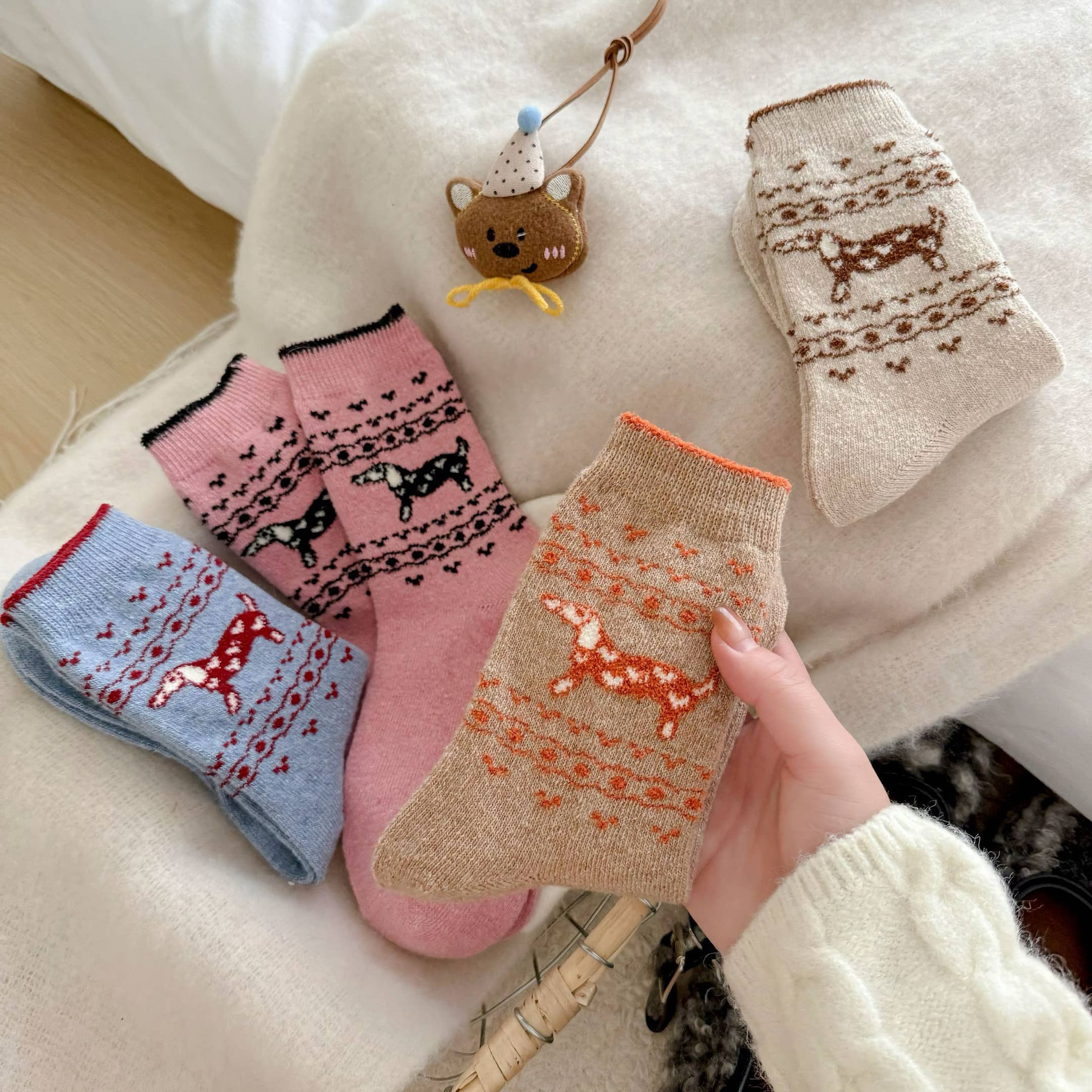 Happy Knits - Wholesale Socks - Women's - Women's Wool Socks - Warm Dachshund Pattern Winter Socks11