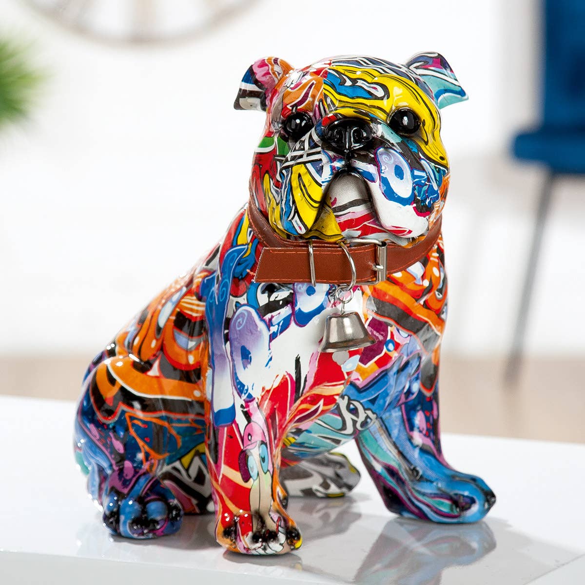 Gilde Handwerk Macrander GmbH & Co. KG - Wholesale Decorative Figurine - Sitting Poly Pug Street Art VE 21