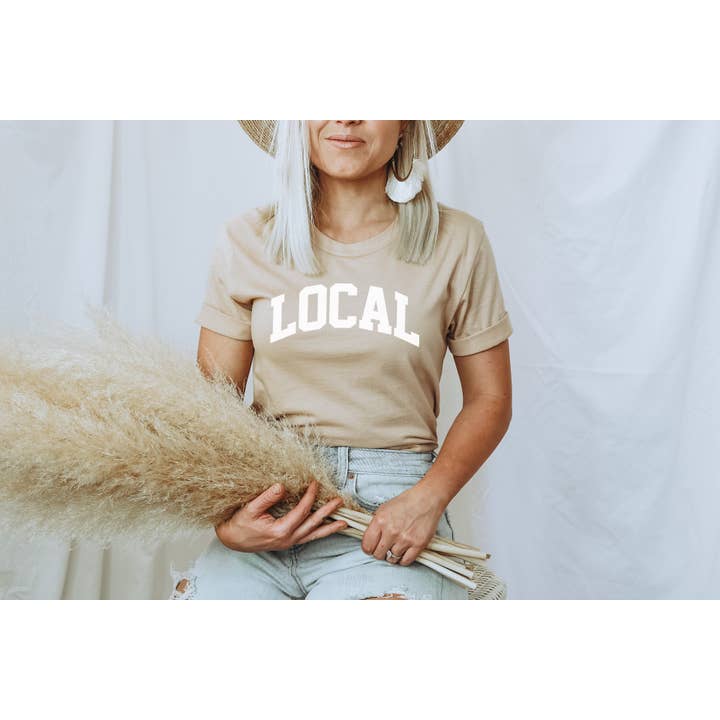 Amy Anne Apparel Inc - Venta al por mayor Camiseta serigrafiada - Mujer - Camisas turísticas de camiseta gráfica local