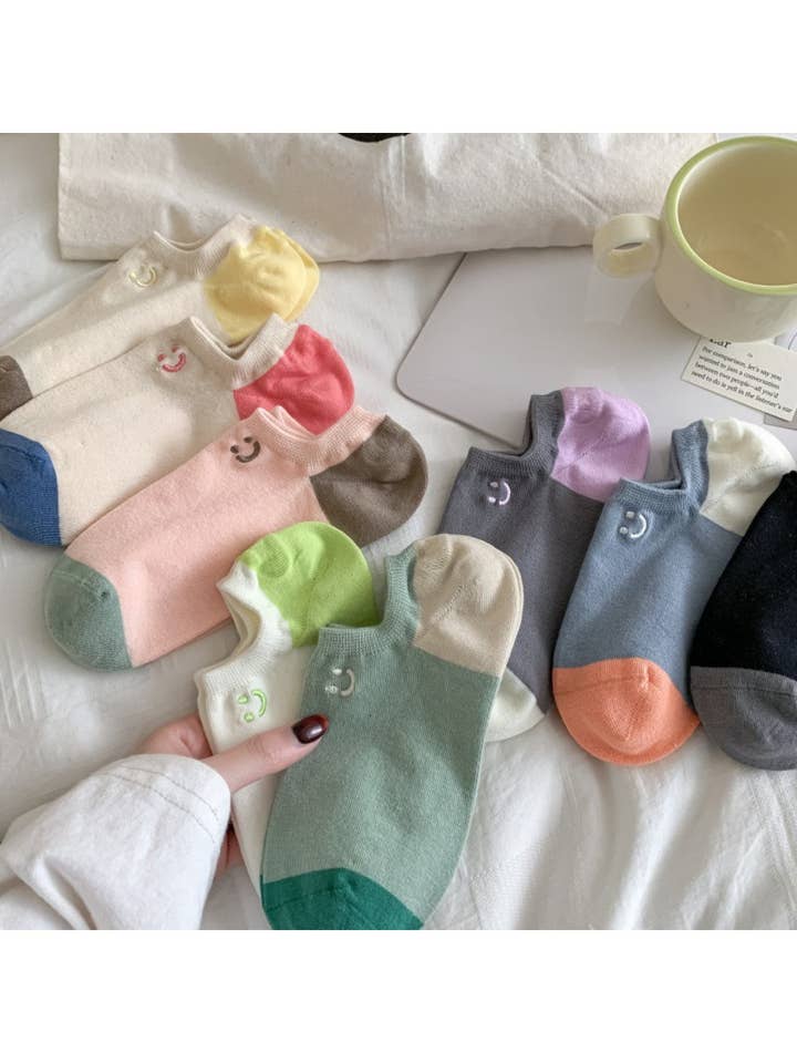 Rufia - Smile Color Block No Show Socks for wholesale by Funkyrel® Atzbranding Limited
