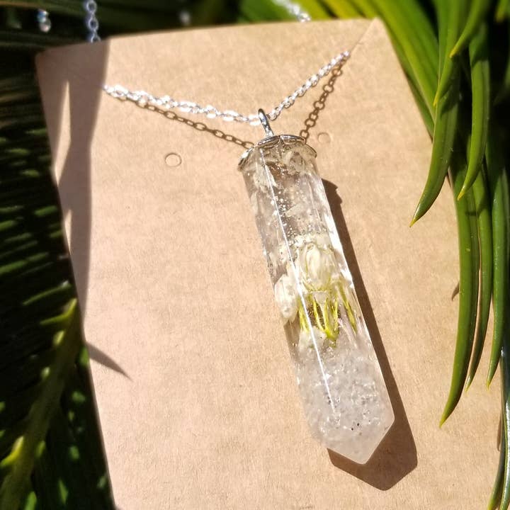 CLARITY | Klar Quartz + Jasmine för wholesale av The Casson Collection