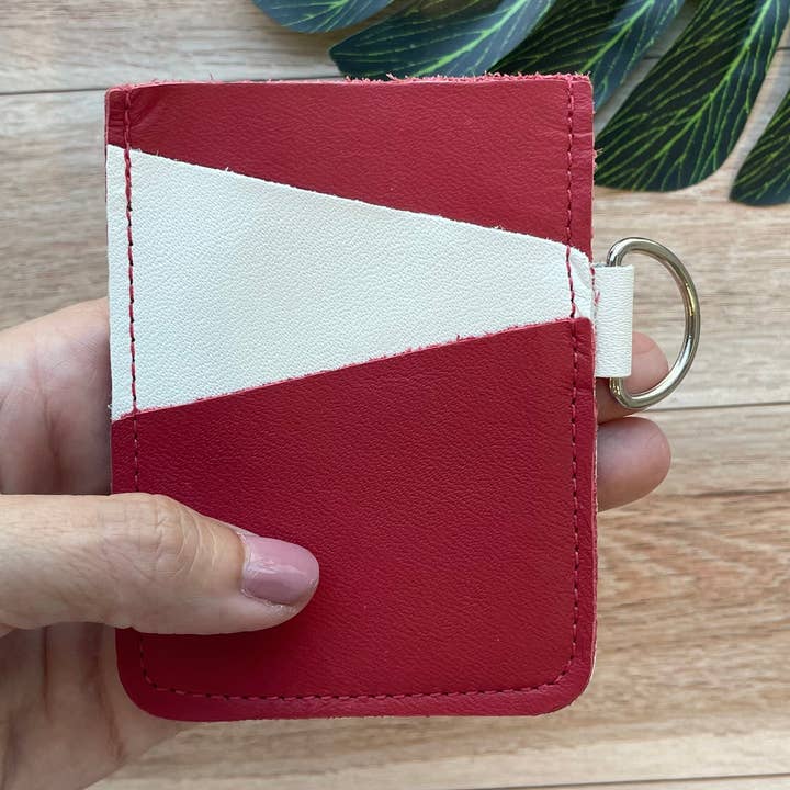 Læder kantet kortholder med 3 slots rød og hvid for engroshandel hos Mally Designs
