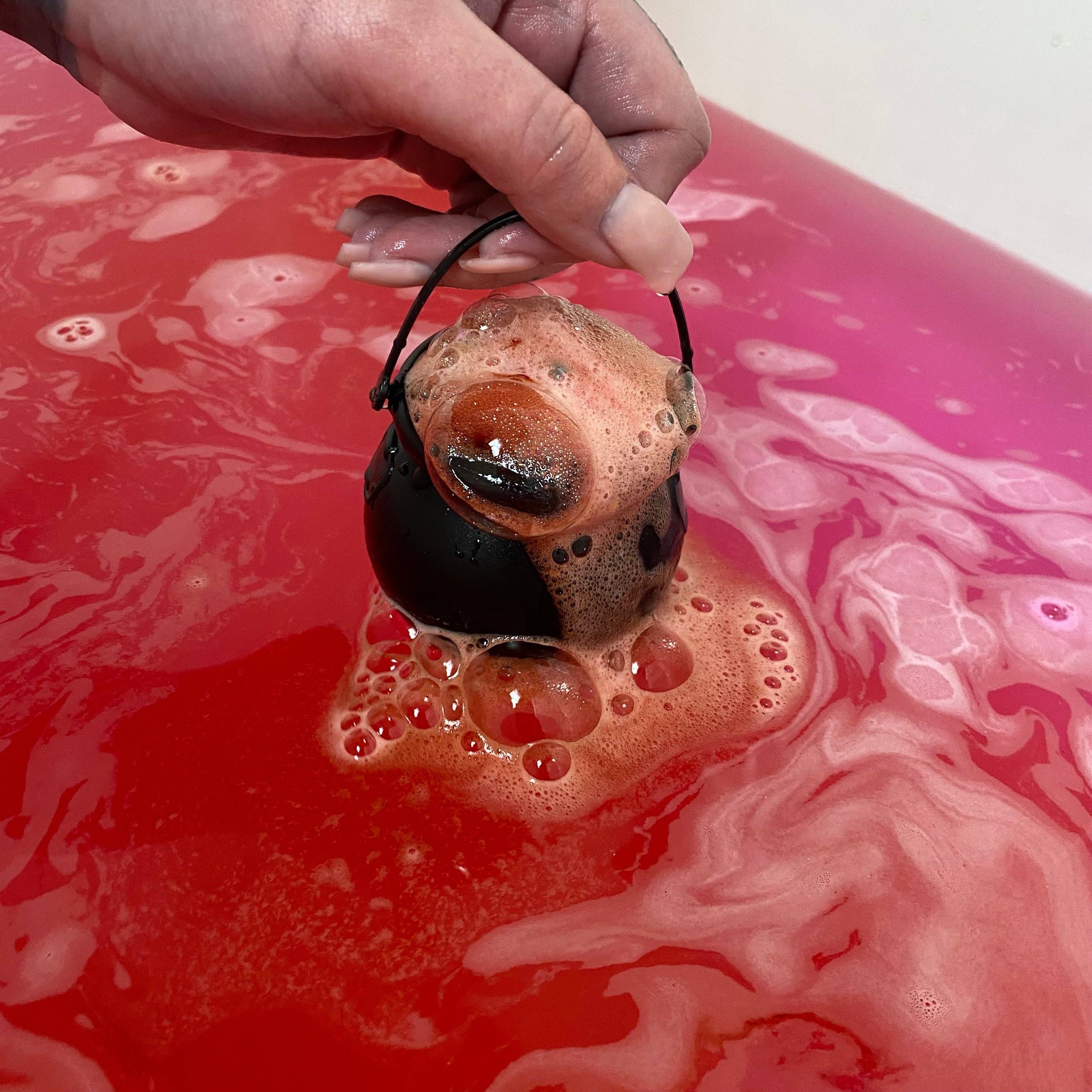 Velvet Riot Co - Wholesale Bath Bomb/Fizz - Witches Brew Cauldron Bath Bomb8