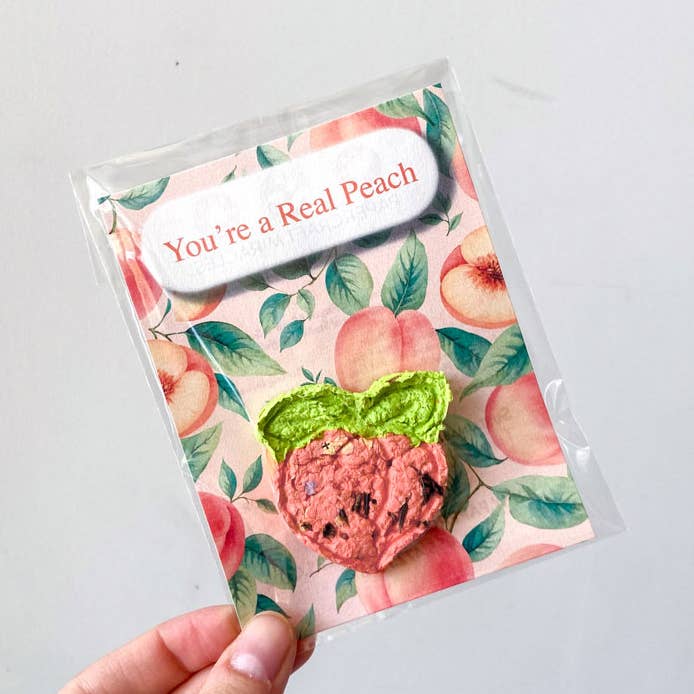 Je bent een echte perzikzaadbom. voor wholesale door Papercraft Miracles LLC