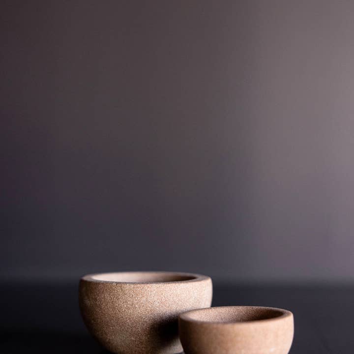 Luxe B Co - Wholesale Decorative Plate/Dish/Bowl - Stone Turned Sandstone Dishes