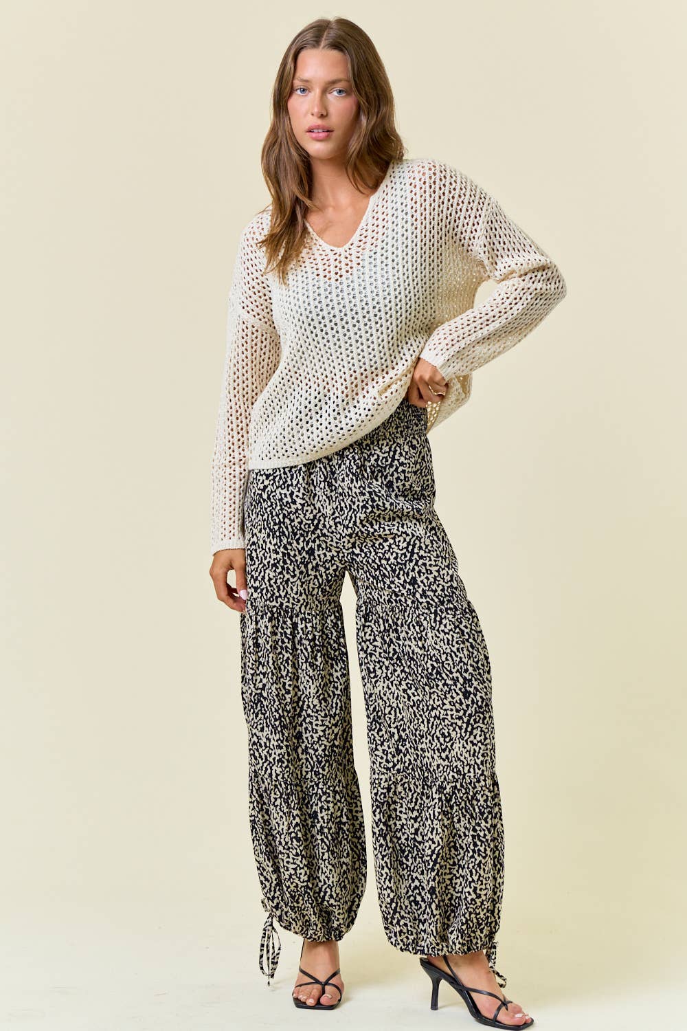 Doe and Rae – Großhandel Strickpullover – Damen – Langärmliges Strickoberteil mit V-Ausschnitt - 45264T14