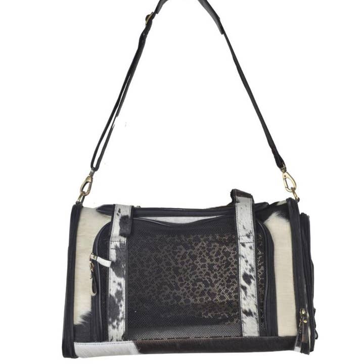The Sterling Gypsy - Vente Caisse de transport – chat et chien - Sac de transport personnalisé en peau de vache noire et blanche avec nom de votre animal ou marque de ferme – pour chien, chat ou petit animal5