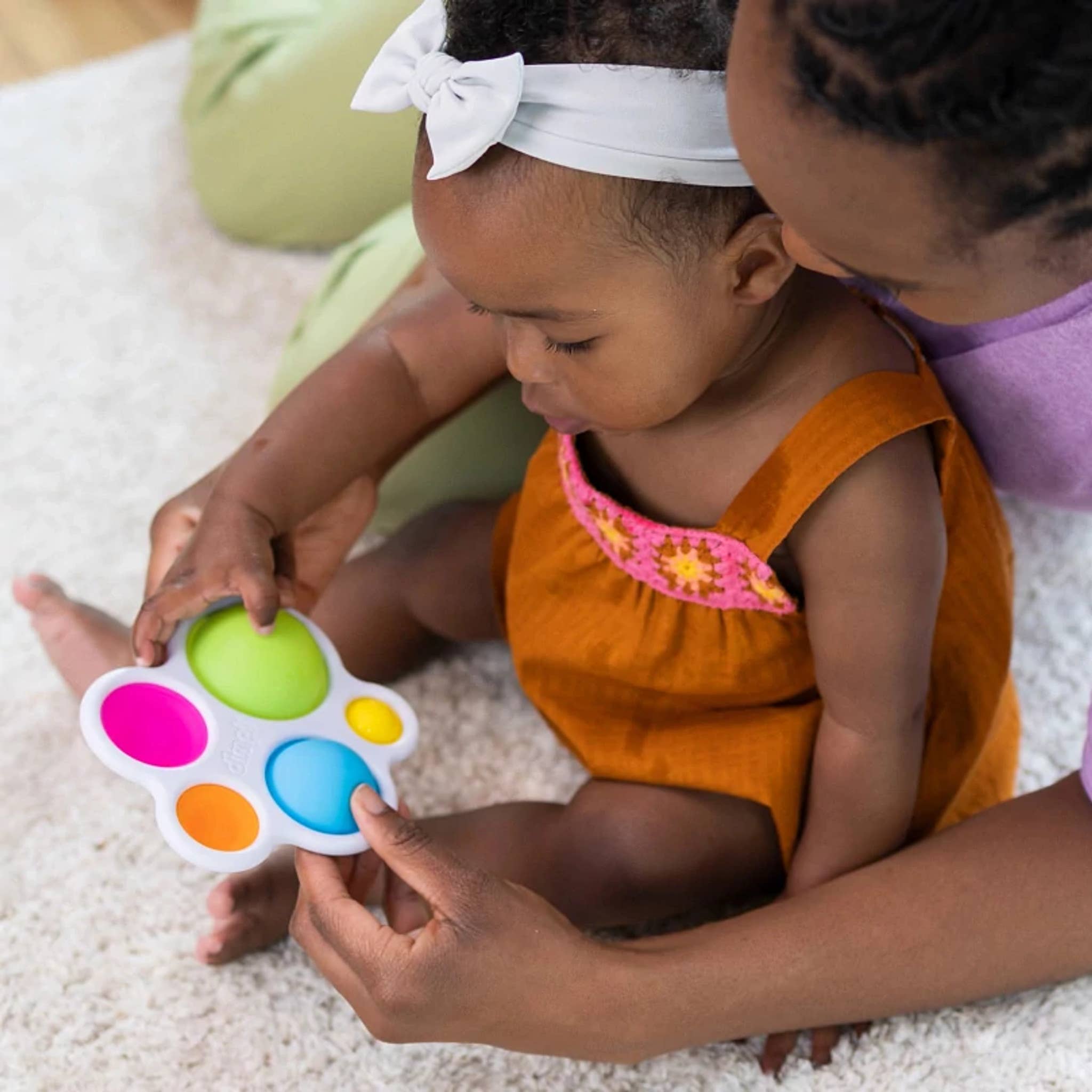 Fat Brain Toy Co. - Vente Balle d'éveil sensoriel – bébé - fossette3