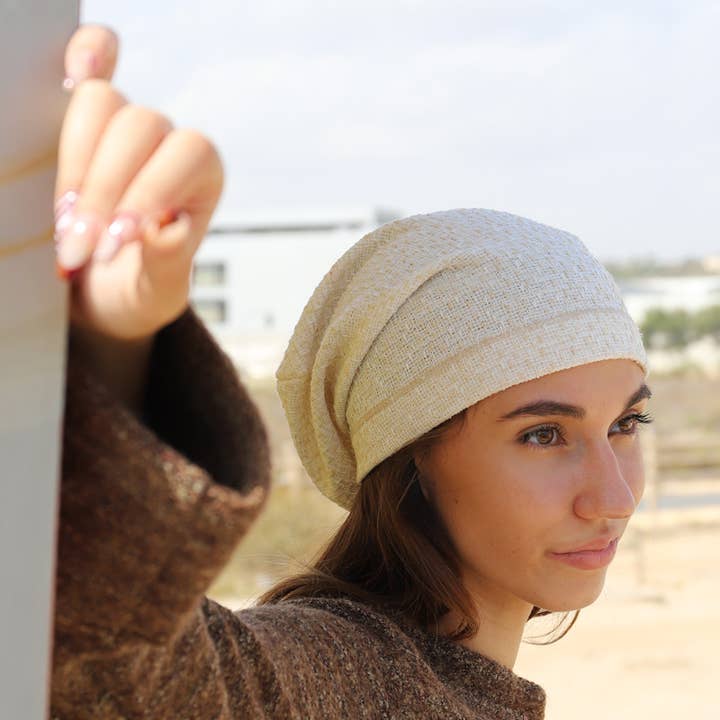 200 Elegant beanie hats, Gold lurex insertion, without print for wholesale by Purple Sardine