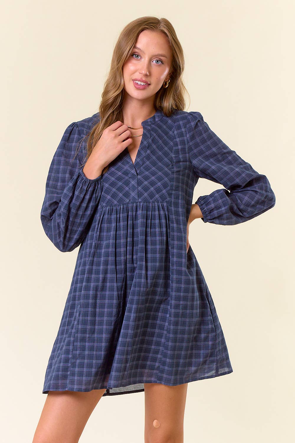 Doe and Rae – Großhandel Kleid – Damen – LANGARM-MINIKLEID AUS BAUMWOLLE MIT KARIERTEM PUFF - 27839D-1