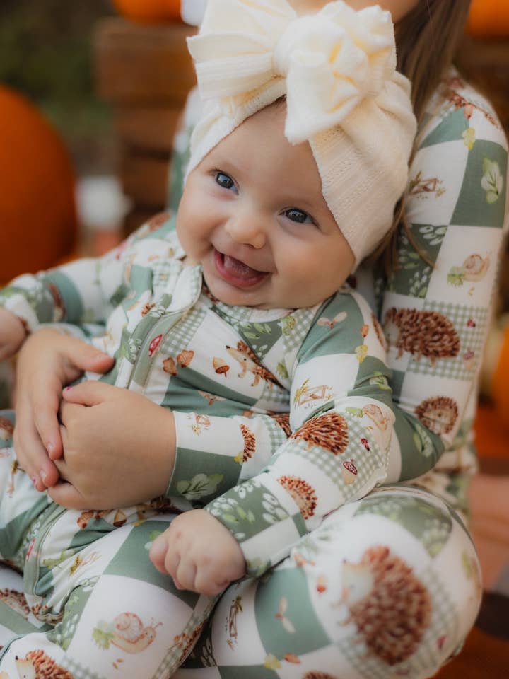 Little Joy Co. - Vendita all'ingrosso Pigiamino - Neonati - Pigiama Zippy in Bambù Harvest Hedgehogs0