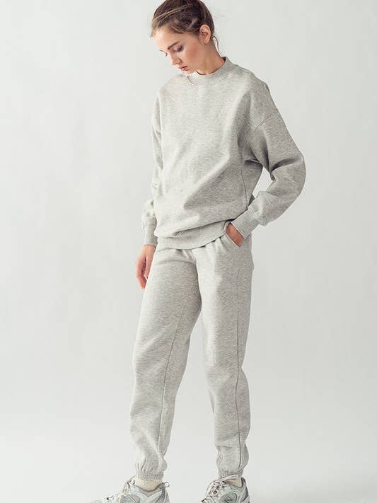 Fashion Week - Wholesale Sweatshirt - Women's - OVERSIZED FLEECE SWEATSHIRT
