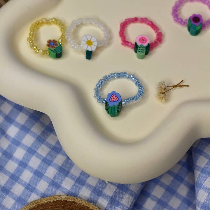 Meet me at the corner - Wholesale Band/Stacked Ring - Flower beaded ring6