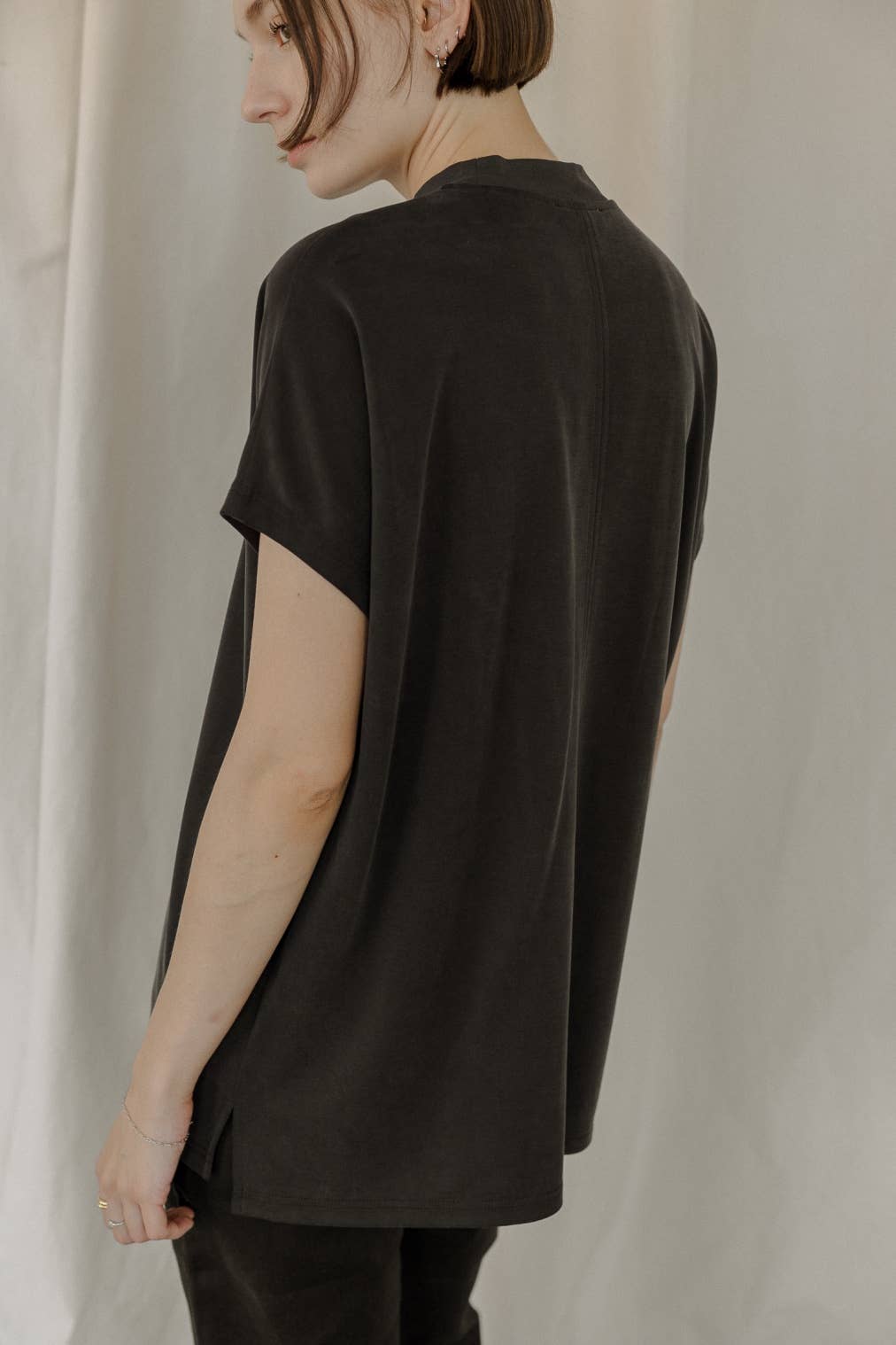 MOD REF - Vente T-shirt – femme - The Ashton Top | Haut délavé à épaules tombantes24