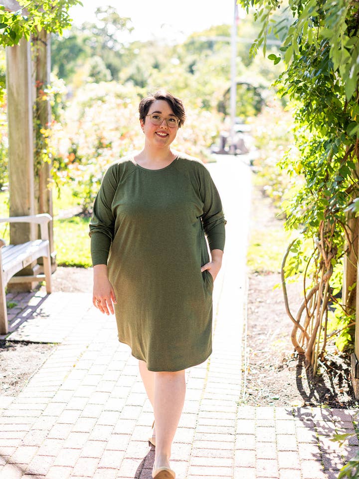 Knieriem Designs - Wholesale Dress - Women's - Green Rayon Jersey Long Sleeve Dress with Pockets5