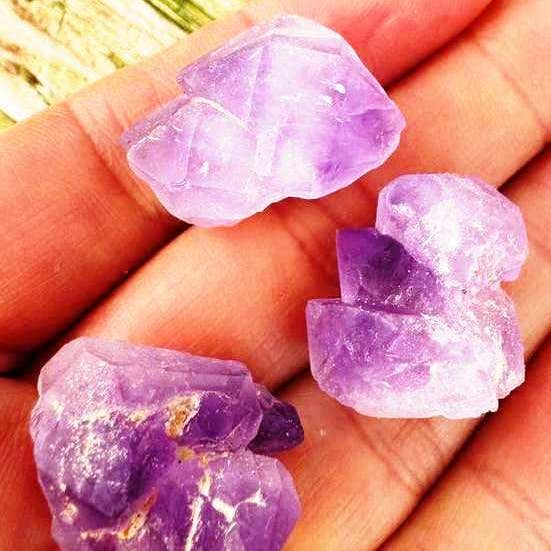 Amethyst flower 1-2cm February birthstone flower amethyst UK for wholesale by Elf Kendal Hippies